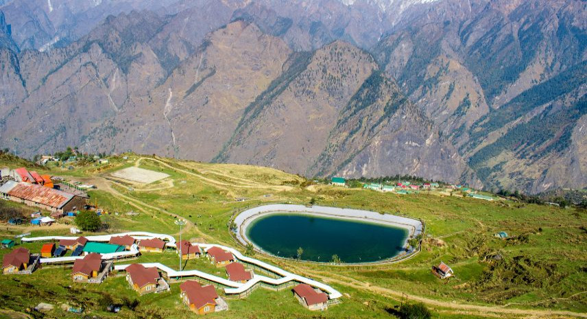 1. Auli - The Skiing Capital of India